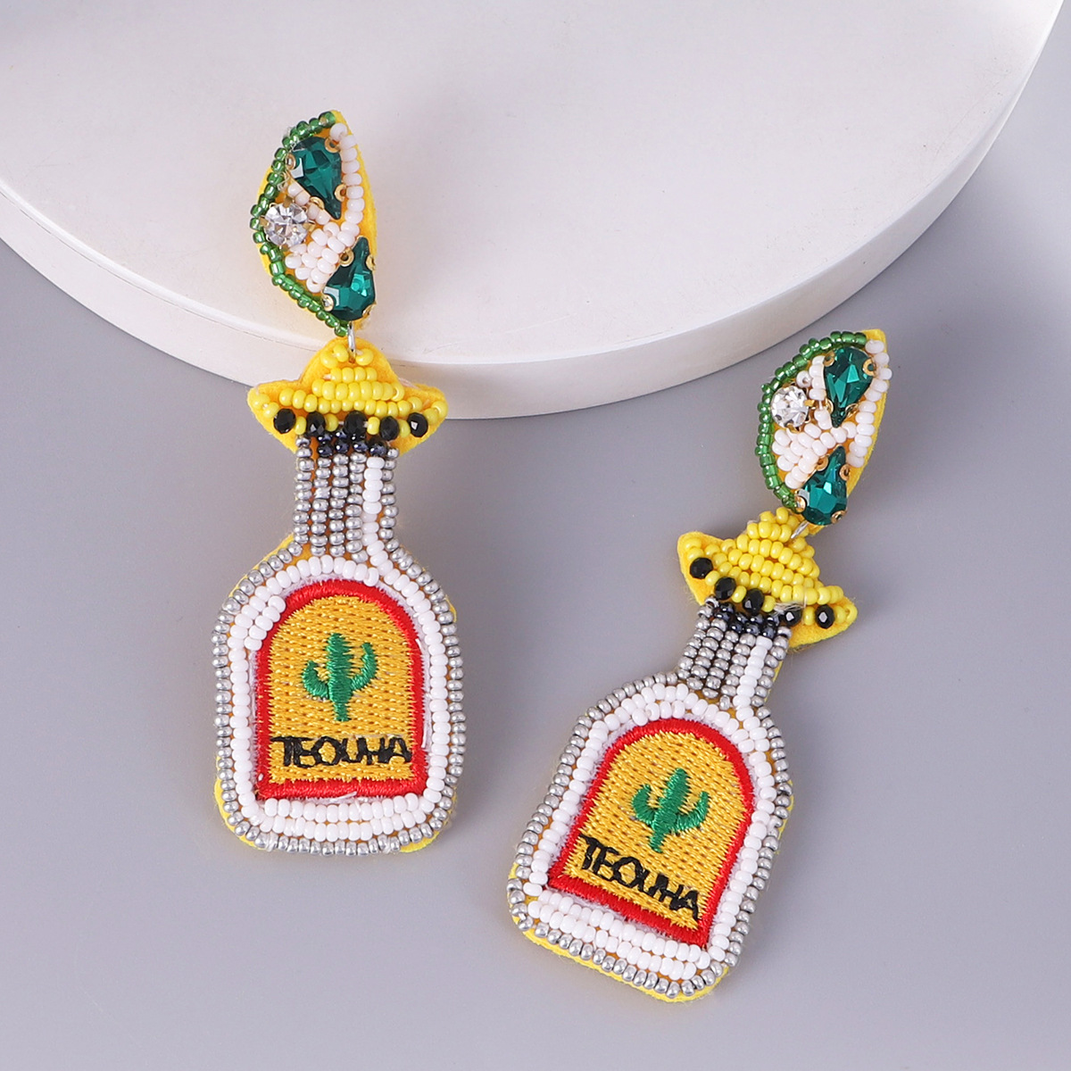 Fashion Wine Bottle Resin Beaded Rhinestones Drop Earrings display picture 3