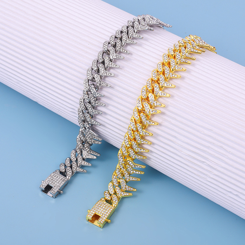 Cadena de espinas estilo rap con diamantes incrustados, cadena cubana, cadena de clavícula de marca moderna estilo punk retro hip-hop, collar de cadena corta para el cuello.