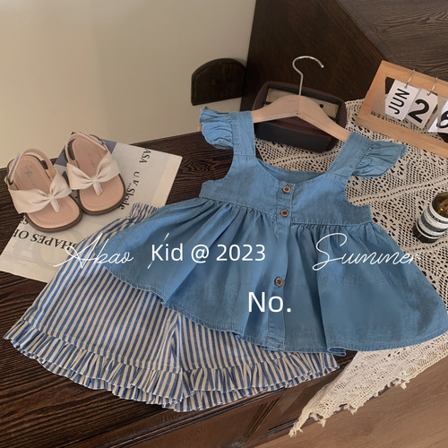 Kids' denim tank top with stylish short sleeves, spaghetti straps, and matching vertical stripe shorts set for 2024 summer in Korea.