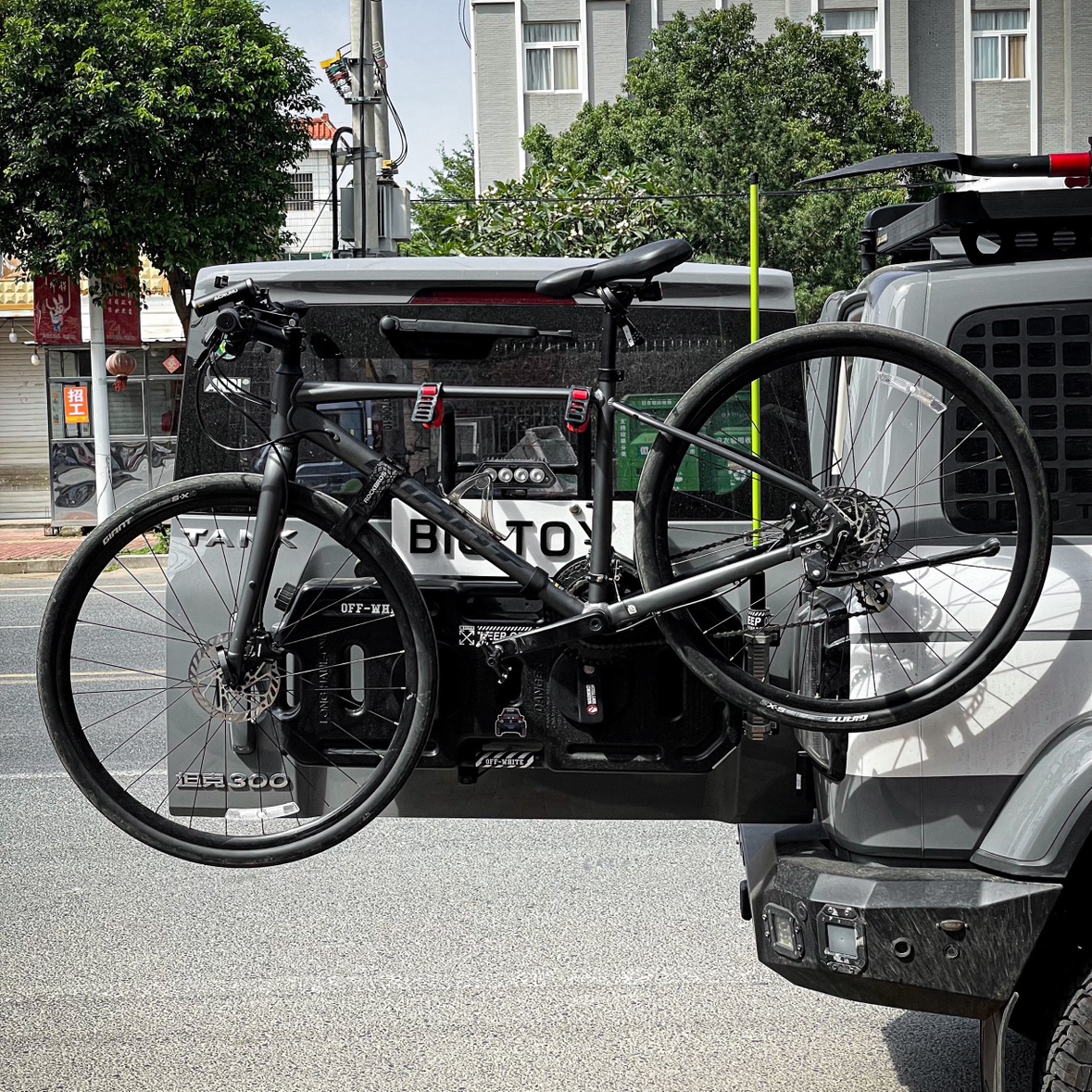 Tank 300 Bicycle Rack Spare Tire Bicycle Rack, Non-Destructive Installation, Foldableable, Does Not Block the License Plate Reflection