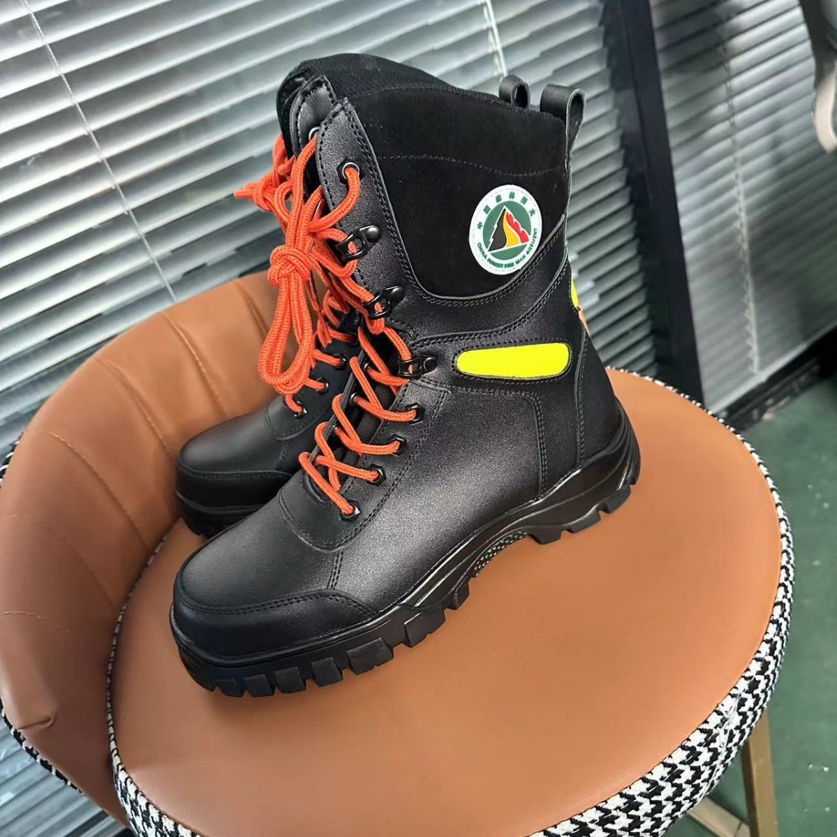 消防救援防护靴 透气阻燃抢险救援防护靴 防刺抢险作战登山劳保鞋