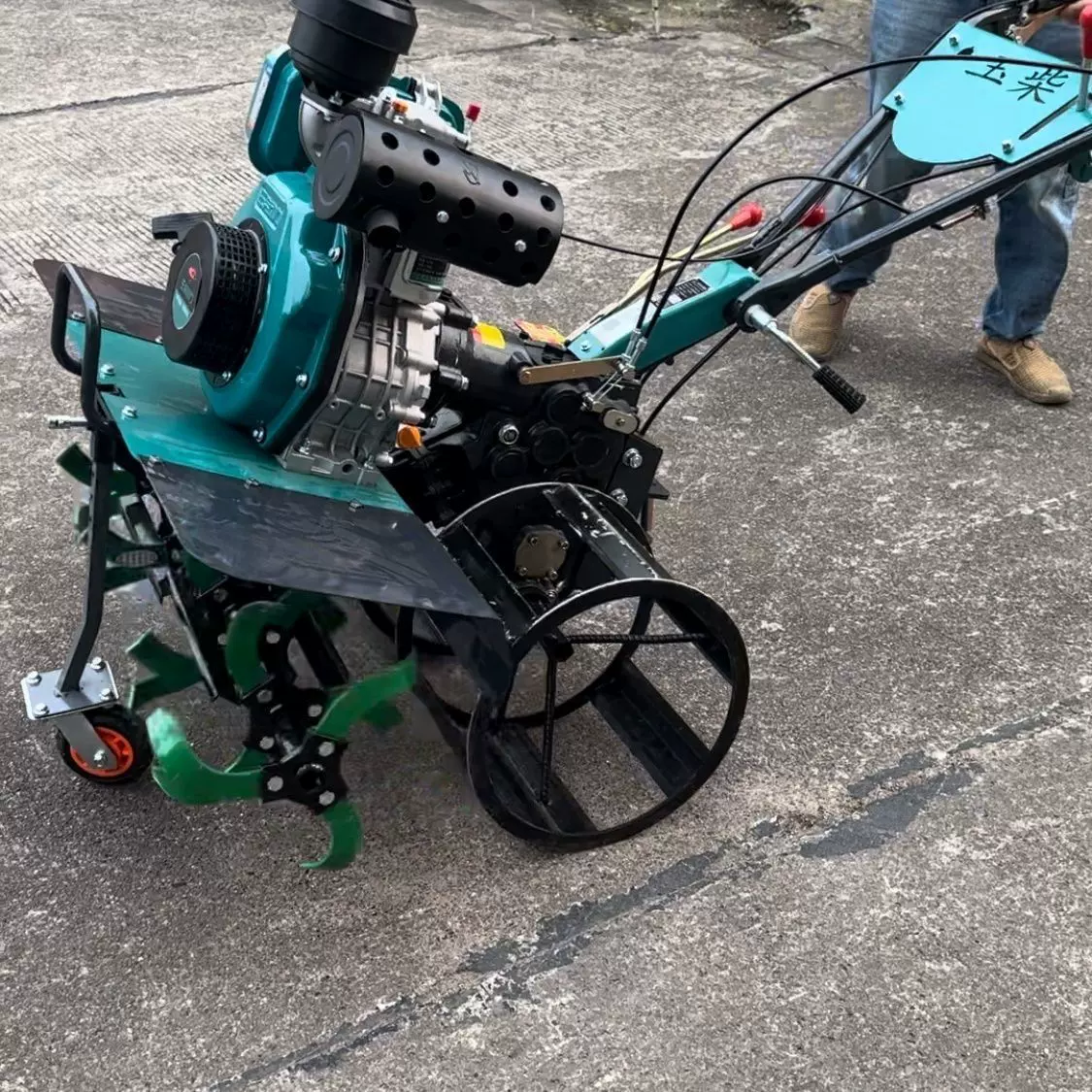 玉柴微耕机正牌底盘微耕机柴油农用耕地多功能新款四驱微耕机