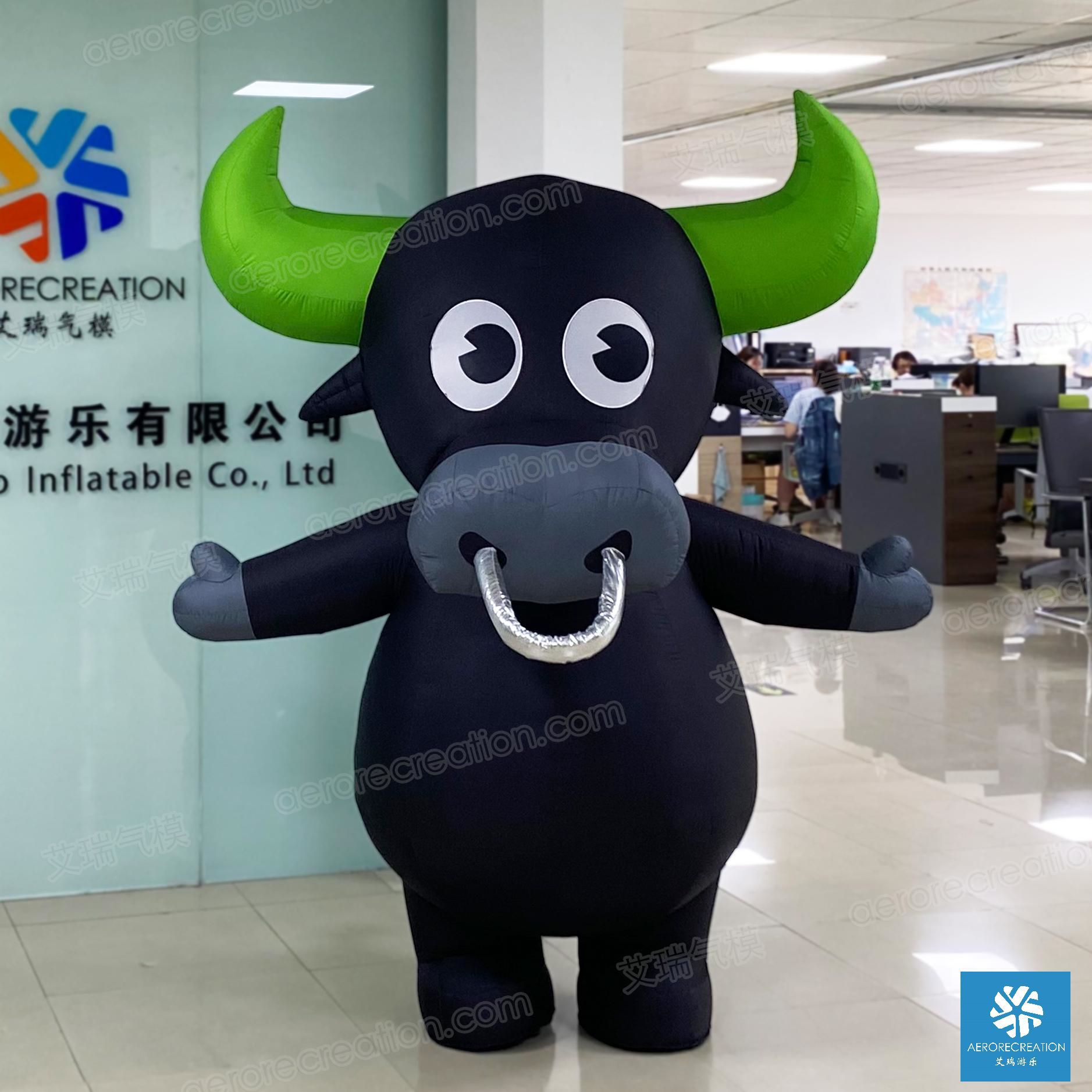 【厂家直销  批量发货】高2m 牛大吉行走人偶 卡通气模IP造型可爱