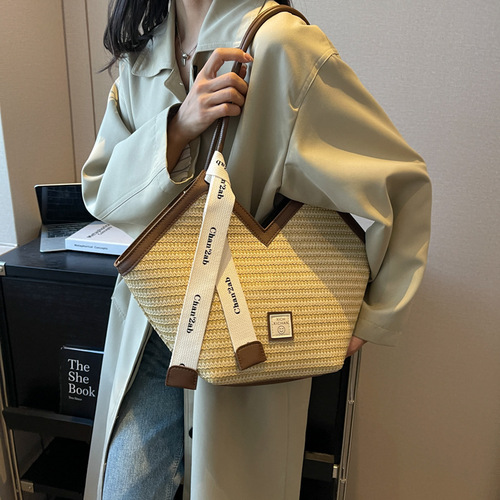 Woven straw bag women's large capacity  new summer versatile shoulder bag texture popular commuter tote bag