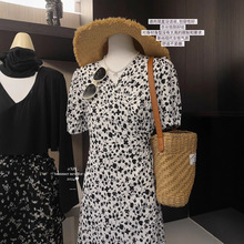 【筱漂亮】沙河法式赫本风时尚复古V领显瘦碎花中长款连衣裙8318