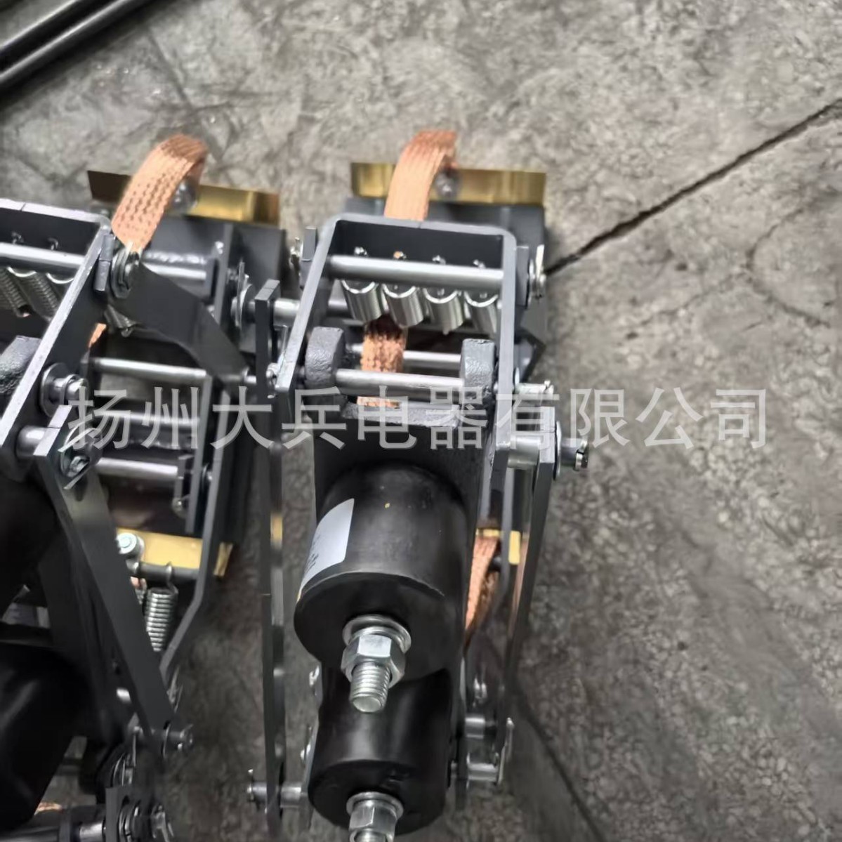 顶压式刚体集电器，电源滑触器，小高压式钢体滑线集电器600A