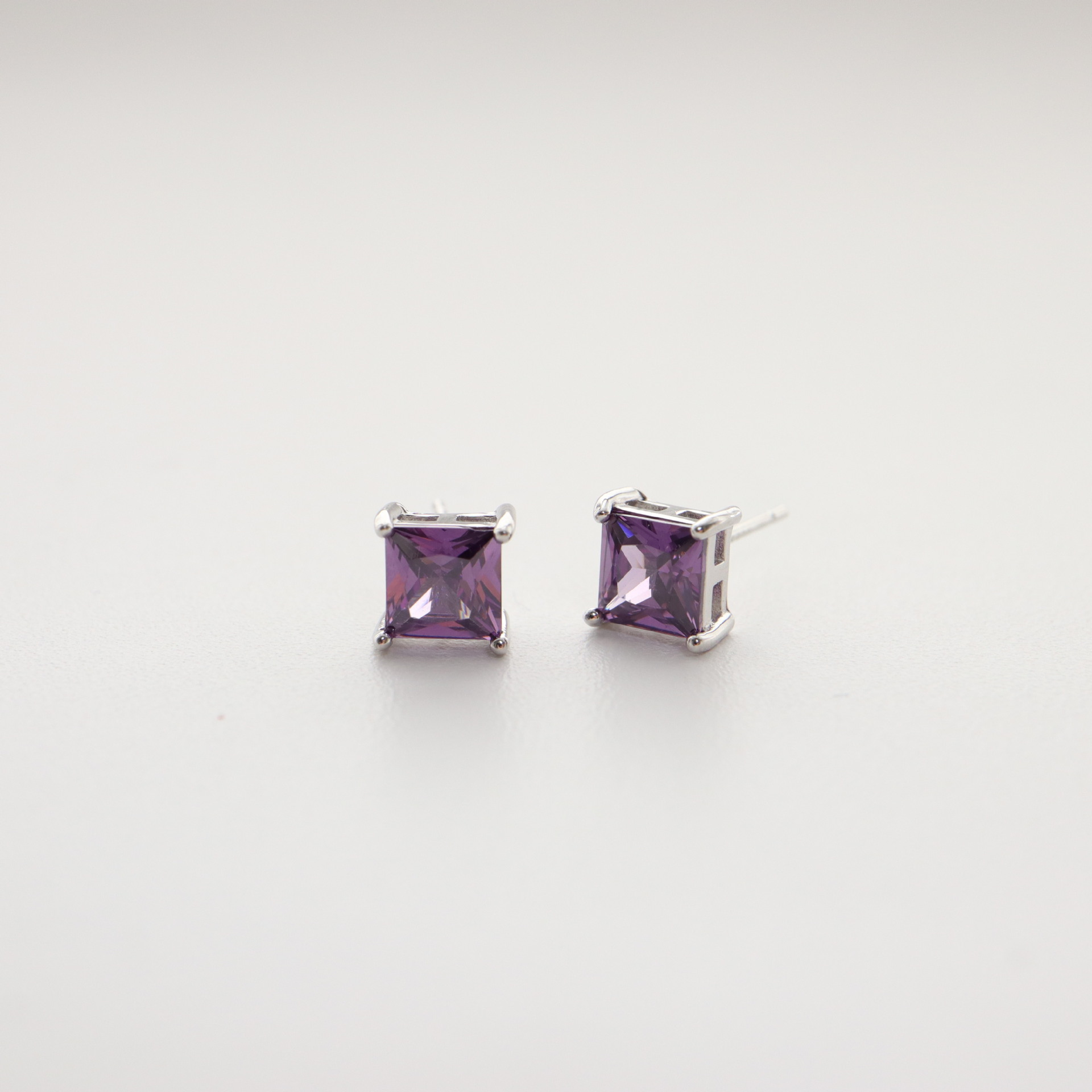1g Weight 925 Sterling Silver Ear Needle Material Ear Studs Classification 1 Pair Quantity Holiday, Daily Occasion 925 Sterling Silver Material Geometric Pattern Unisex Gender Simple Style, Classic Style Style 1 Pair 925 Sterling Silver 925 Sterling Silver Earrings Geometric Ear Studs 9