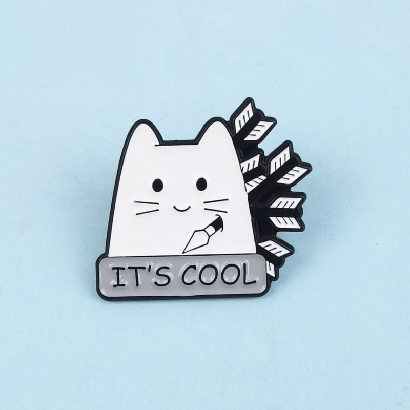 漫画面白い猫ブローチパーソナライズされた英語のアルファベット合金バッジかわいい多用途ピンアクセサリークロスボーダー|undefined