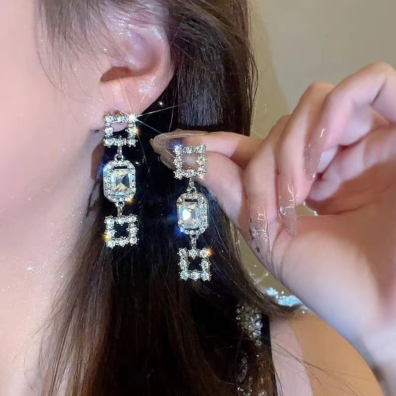 ZY-tassel earrings—16