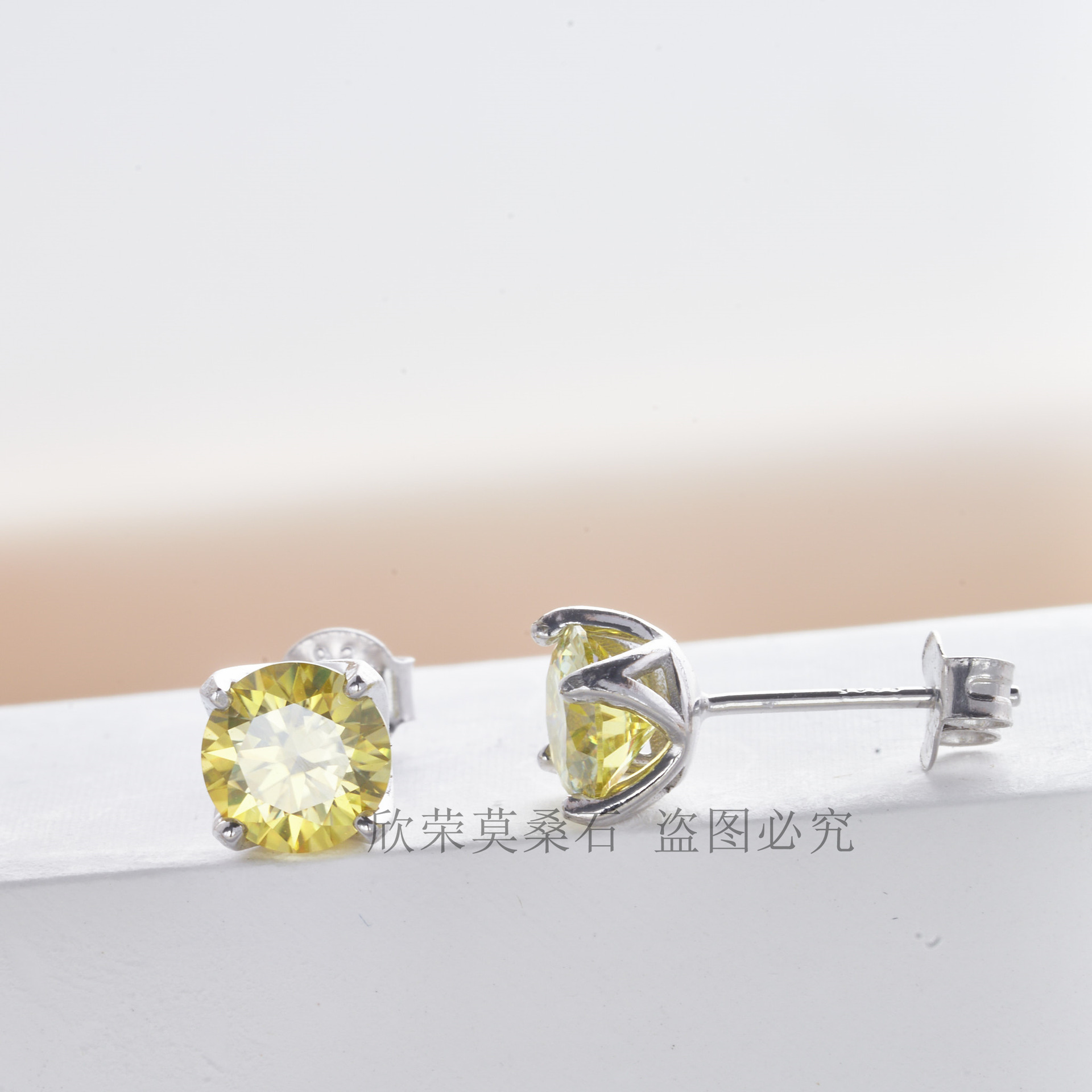 Los pernos de piedra moissan transfronterizos en vivo solo para el mayorista 1CT6.5mm * 2 con certificado GRA de pernos de plata pura