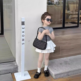 Ůͯ�ļ����b���r�փ�ͯ���K¶��T������ ���޵���ȹը�r�ִ��b