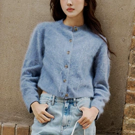 女式羊毛衫;女式毛呢外套;女式针织衫