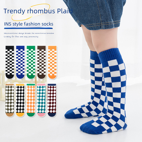 Children's crew socks with no heel, checkered design, new for 2024, suitable for older children and babies, fashionable diamond pattern