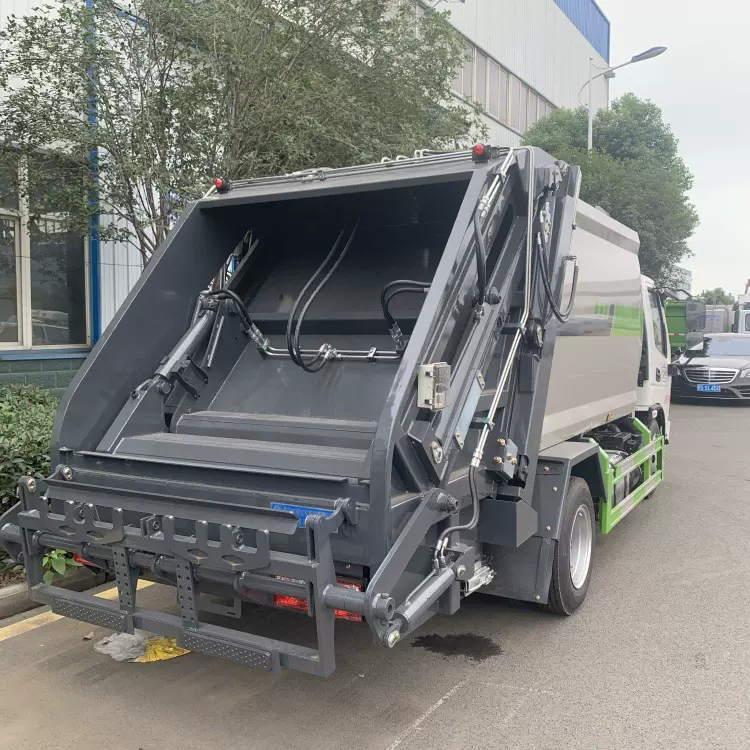 【程力集团】出口东风 4x2 6立方米压缩垃圾车 城市道路垃圾清理