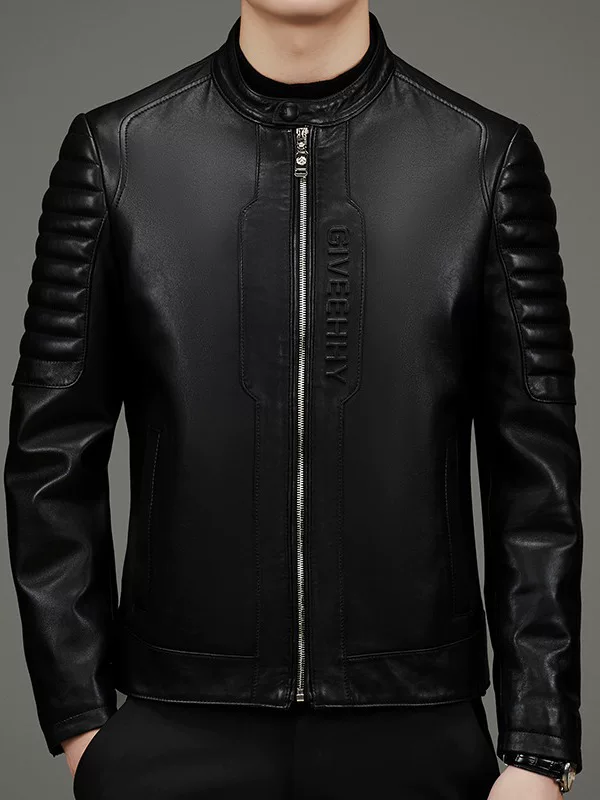 Short demi-season down jacket for leisure