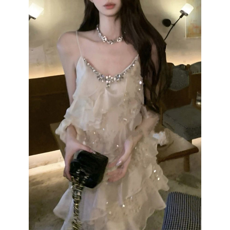 Temperament Pure Lust Style Sequined Ruffled Suspender Dress for Women Summer Niche Sexy Bead Splicing A-line Skirt