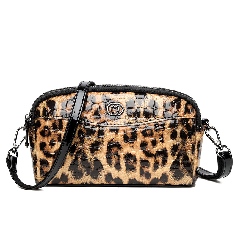 Borsa a tracolla di lusso in vernice con stampa leopardata_voghion.com