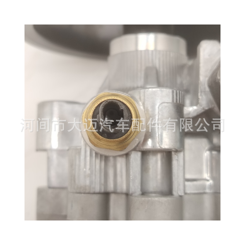 44310-0K010 Hilux 44310-26370 Is Suitable for Toyota Kun26 Pickup Steering Power Pump