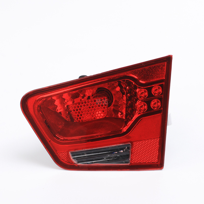 Suitable for Kia Freddy taillight assembly 09101112 new and old Freddy rear taillight brake lampshade 1316