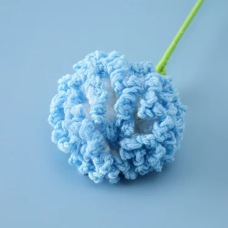 教師の日のプレゼントヒマワリの毛糸の花の手作りの毛糸のメリヤスは花の教師の日の花束の完成品をシミュレーションします。|undefined
