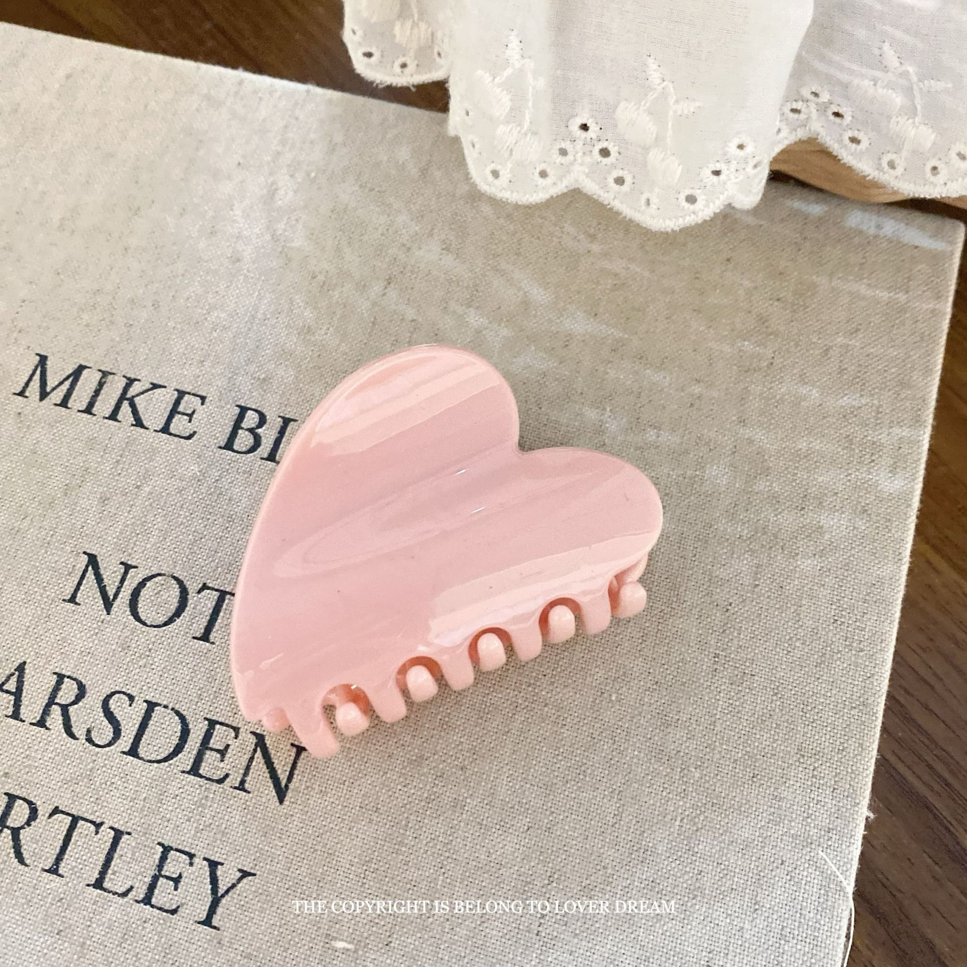 Cream light pink 7cm love heart