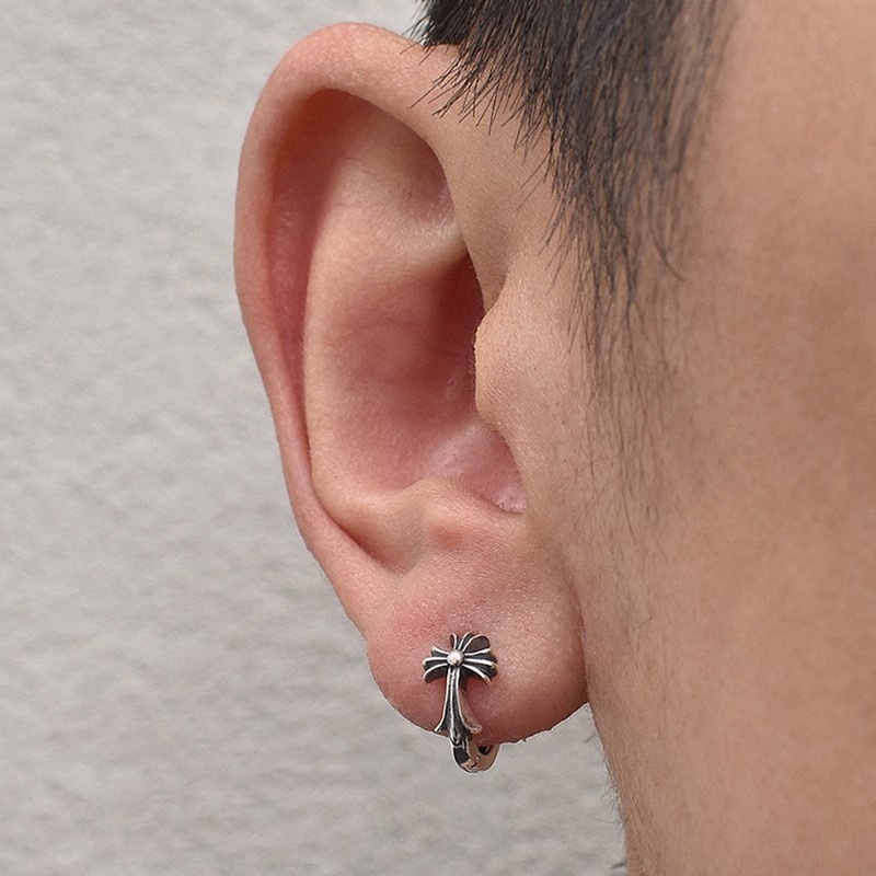 S925 Silver-Plated Retro Distressed Cross Earrings European and American Hip-Hop Street Fashion Earrings for Men and Women S925 Silver-Plated Retro Distressed Cross Earrings European and American Hip-Hop Street Fashion Earrings for Men and Women