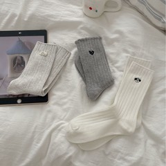 秋季新品袜子日系爱心小狗布标女士中筒袜子无骨堆堆女袜子