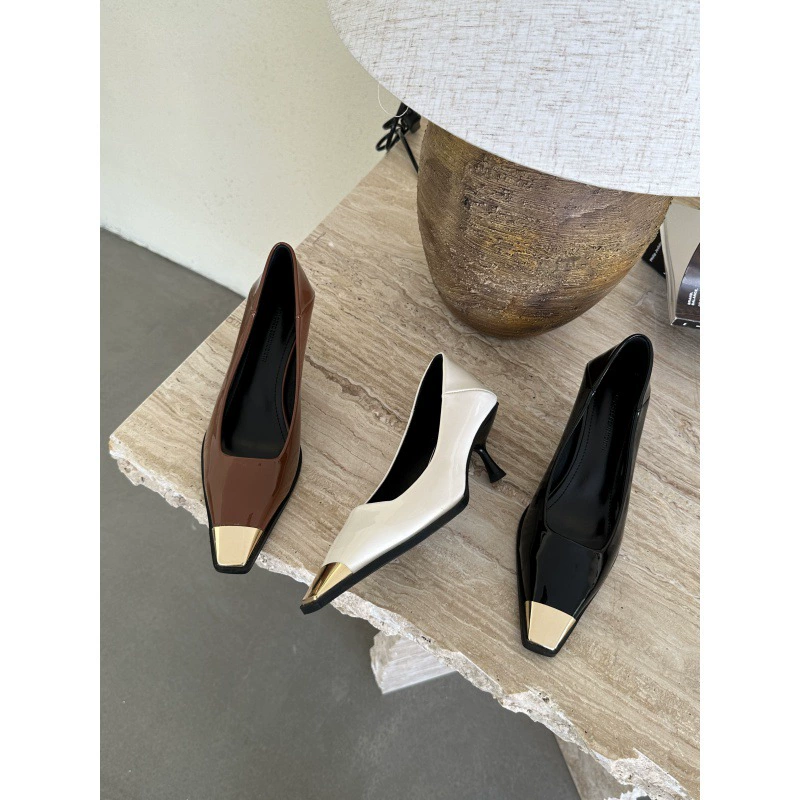 2024 Ранняя весна новая модная металлическая голова лакированная кожа светло-рот одиночные туфли Мэри Джейн на высоких каблуках