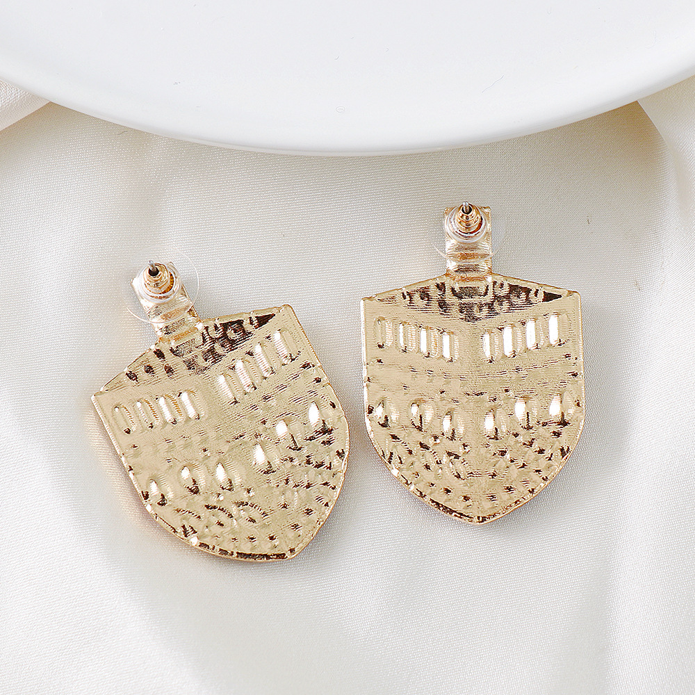 New Creative Geometric Exaggerated Personality Shovel-shaped Earrings Diamond Alloy Earrings display picture 5