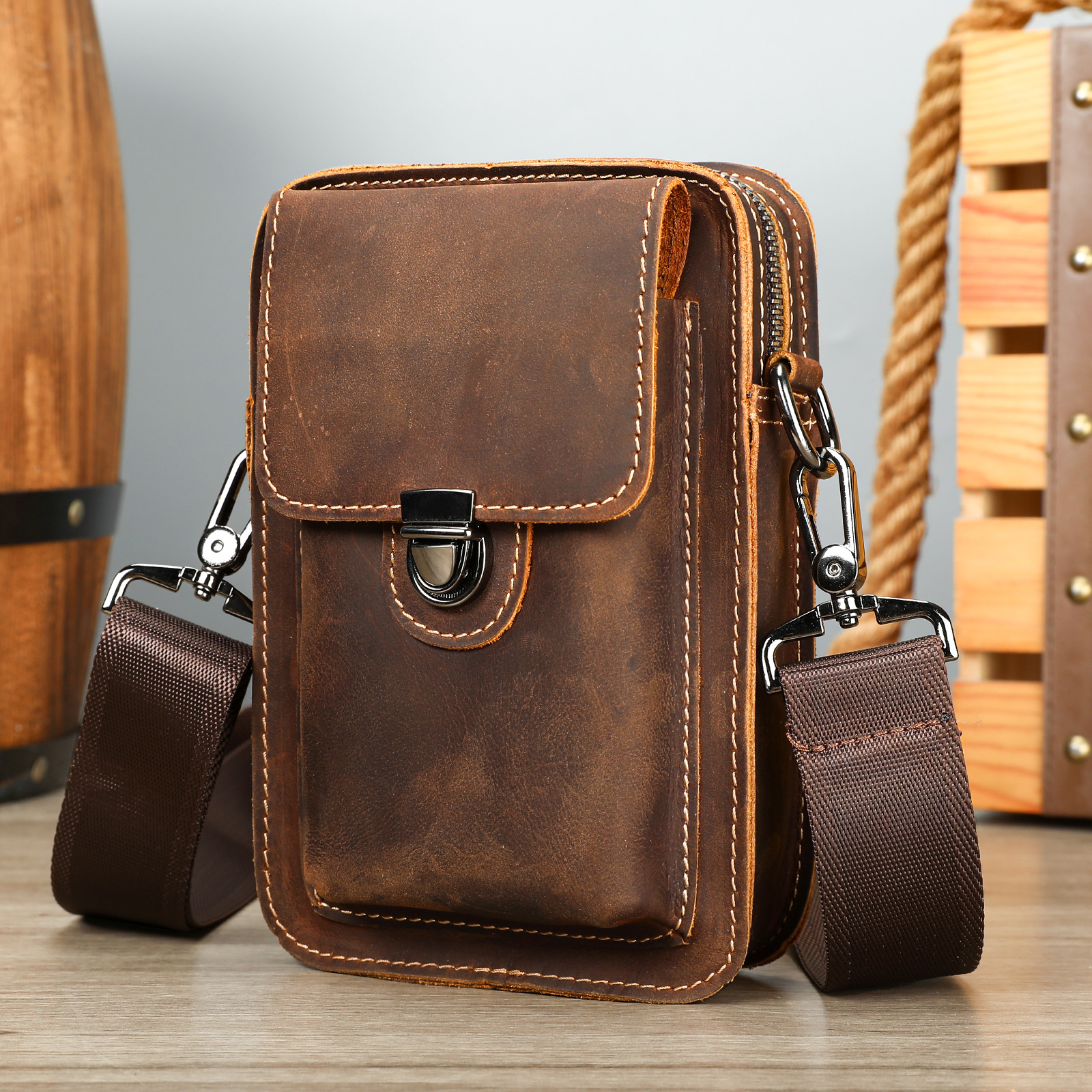 Ventas transfronterizas calientes de cuero para hombres mochila deportiva al aire libre mochila texturizada retro colección de bolsos de hombro