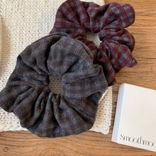 新款秋冬复古高级感毛呢格纹大肠发圈韩系百搭扎头发头花发绳发饰