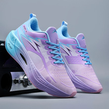 �ﶬƤ��̼���ܲ�Ь��Ů����С�W���r�г��p�؏��\��Ь��һ�����l