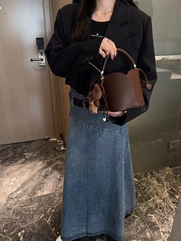花瓣水桶包链条洋气个性时髦复古手提女包斜挎小众复古小包包抽绳|undefined