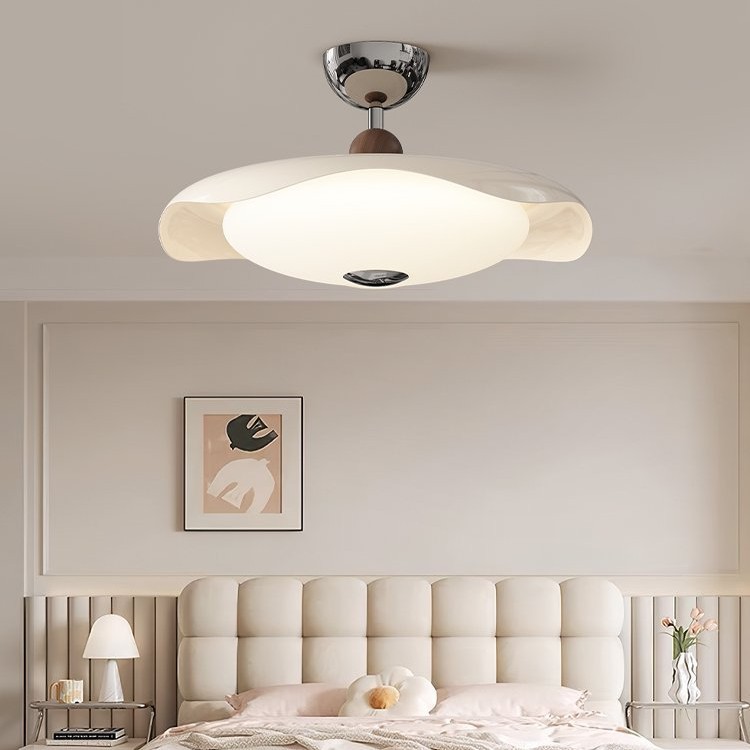 Lámpara de sala de nogal Lámpara de dormitorio de estilo antiguo francés Lámpara de techo de restaurante Lámpara de protección ocular de espectro completo simple cremoso