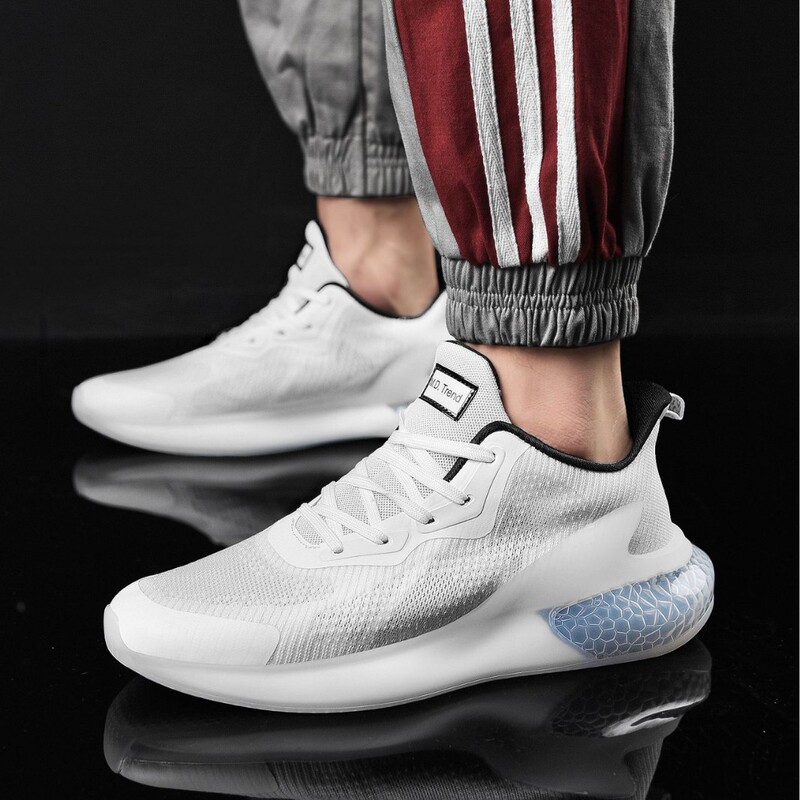 2026 New Cross-Border Breathable Mesh Casual Shoes for Men, Trendy Lightweight White Sports Shoes, Fashionable Running Shoes