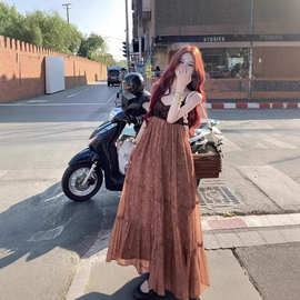 纯欲风温柔吊带连衣裙女春季新款收腰显瘦亮片设计感小众拼接长裙