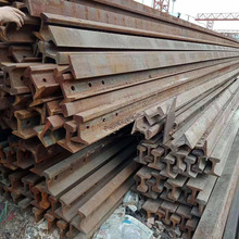 山东起重钢轨 轨道钢批发 43kg 38kg50kg 50Mn钢轨铁轨批发钢轨