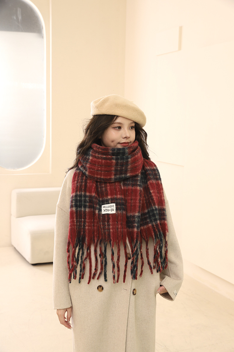 Schal für Herbst- und Winterfrauen mit einem Gefühl von Luxus 2024 Neues Seepferdchenfellgitter Koreanische Version Paarschal_voghion.com