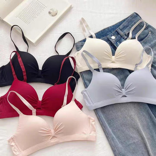 �o�ۃ���ŮС�ؾ۔n�@��С���´��o�Ȧ������Ů�W���������ļ�