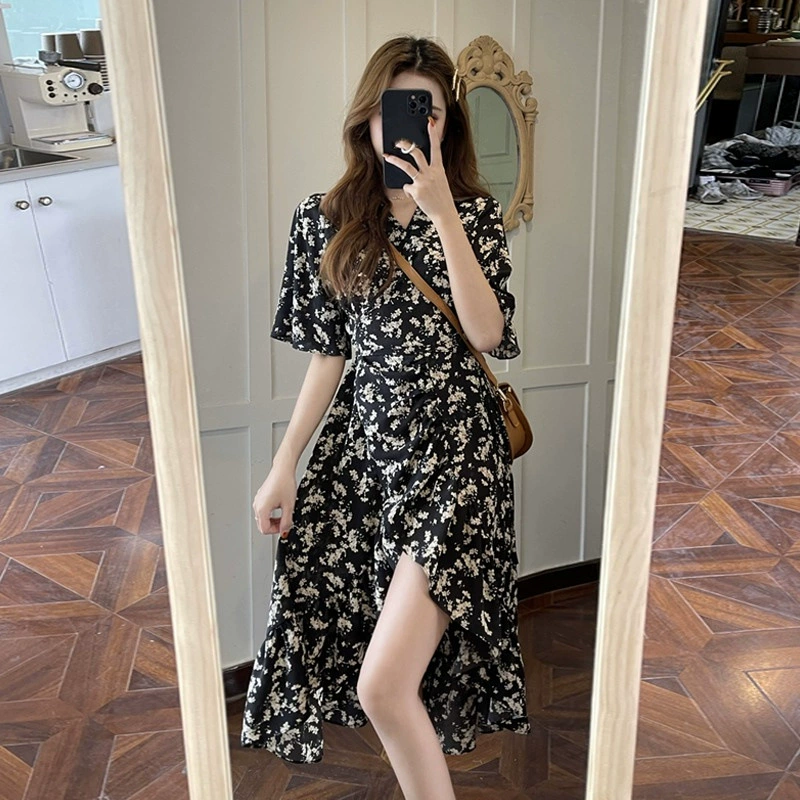 Французское ретро-нишевое платье с цветочным принтом, летнее платье средней длины 2023 года, Новое Элегантное приталенное высококачественное платье с короткими рукавами для женщин