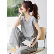���z���д󷽵��w����һ����Ů�ļ��r�Ќ��ɶ�������Lѝ�ɼ����b