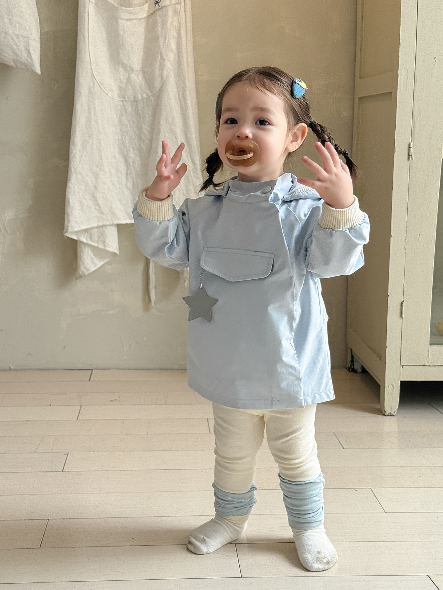 Sugar Pear ropa infantil abrigo de niñas otoño 2025 nuevo estilo para niños ropa de vestir ropa de bebé