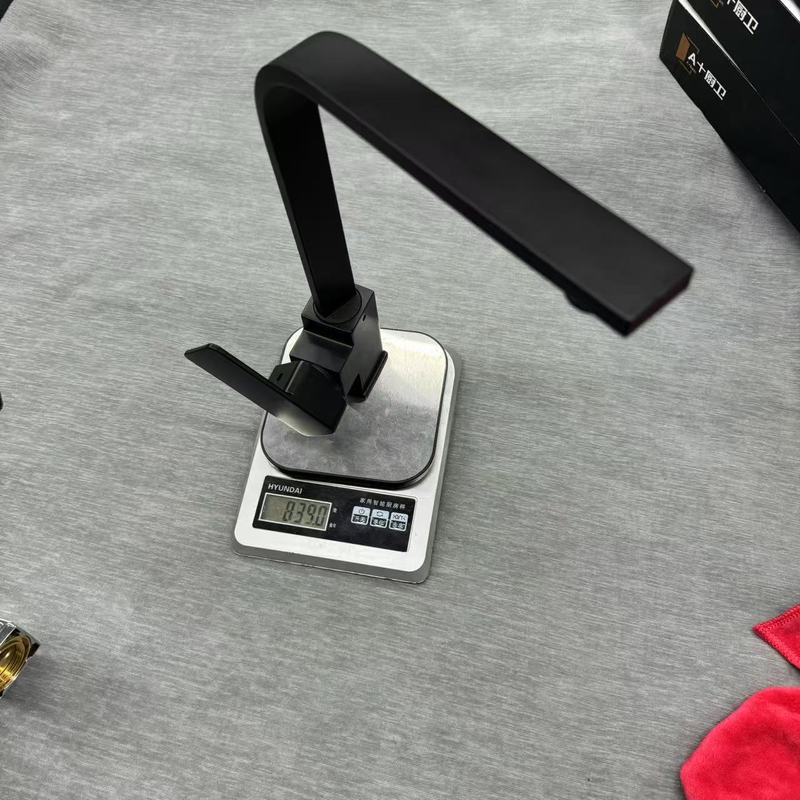 メーカー卸売 7 文字正方形の温冷キッチン蛇口ステンレス鋼のシンクシンク垂直蛇口|undefined