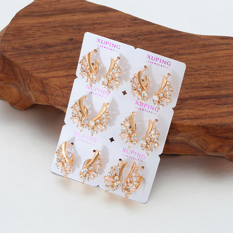 Xuping nicho ruso retró broche de auriculares de cobre chapado en 18k color europeo y americano pendientes transfronterizos personalizados al por mayor