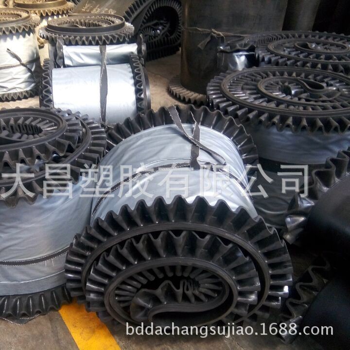 厂家直销防静电防腐蚀高耐磨结实耐用普通分层裙边强力橡胶输送带