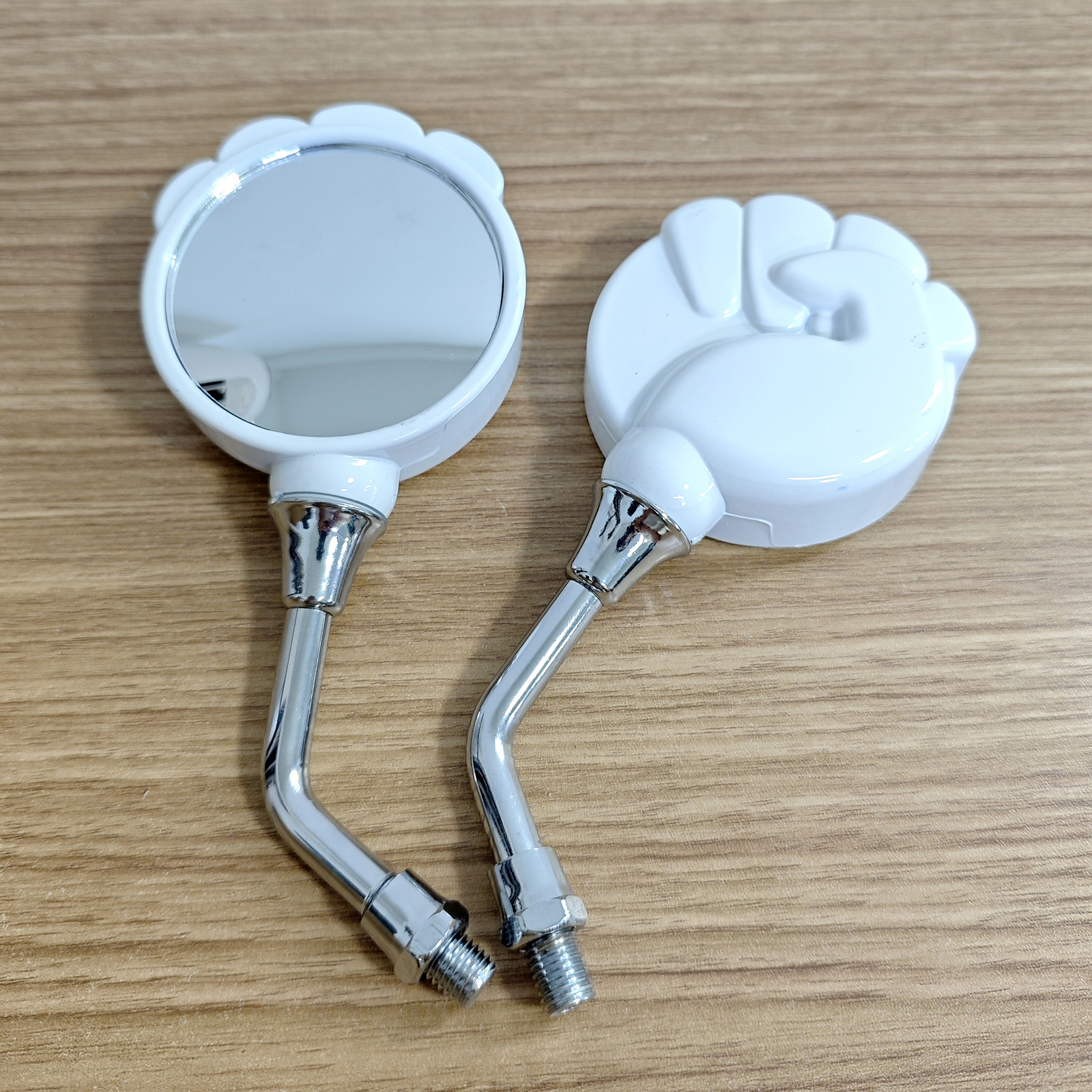 Electric Scooter Modified Reflector, Motorcycle Rearview Mirror, Scissor Hand V Gesture Reflector