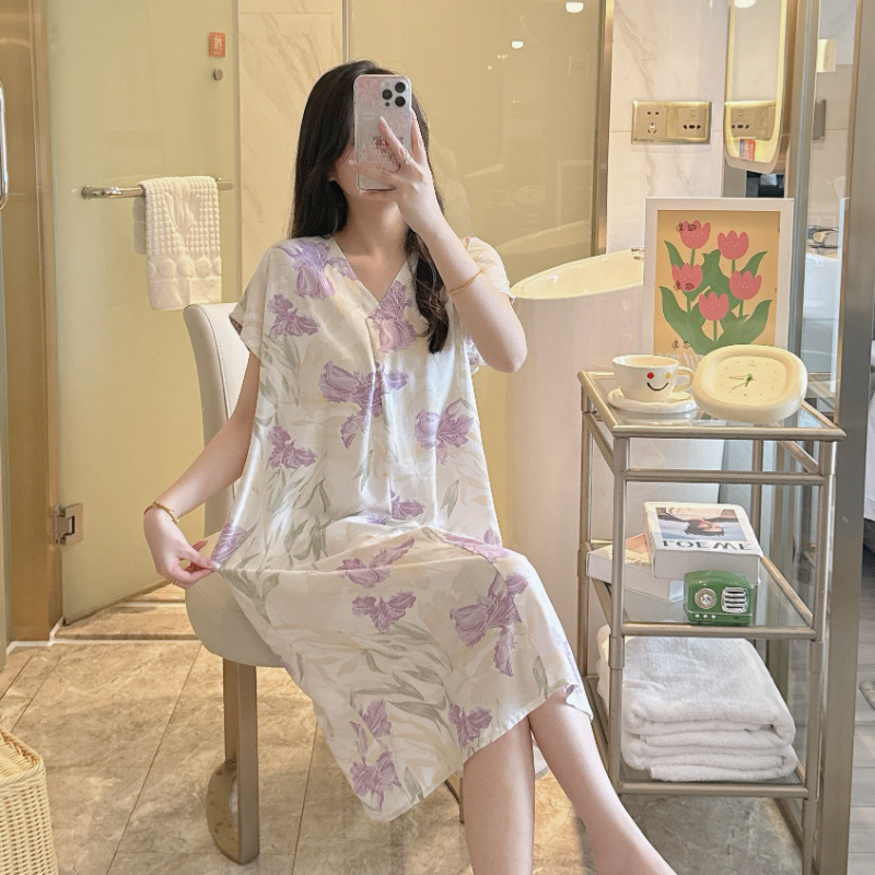 연한 녹색 보라색 꽃