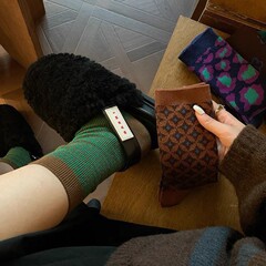 レトロな文芸風の幾何学の千鳥格の靴下の女性の中筒の靴下の美ラードの双針の双路の小さい大衆の設計の中筒の靴下