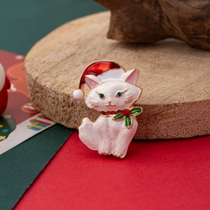 Korean-Style Cartoon Cute Alloy Enamel Cat Brooch, Simple and Fashionable Sweet Women's Clothing Brooch Accessory Pin