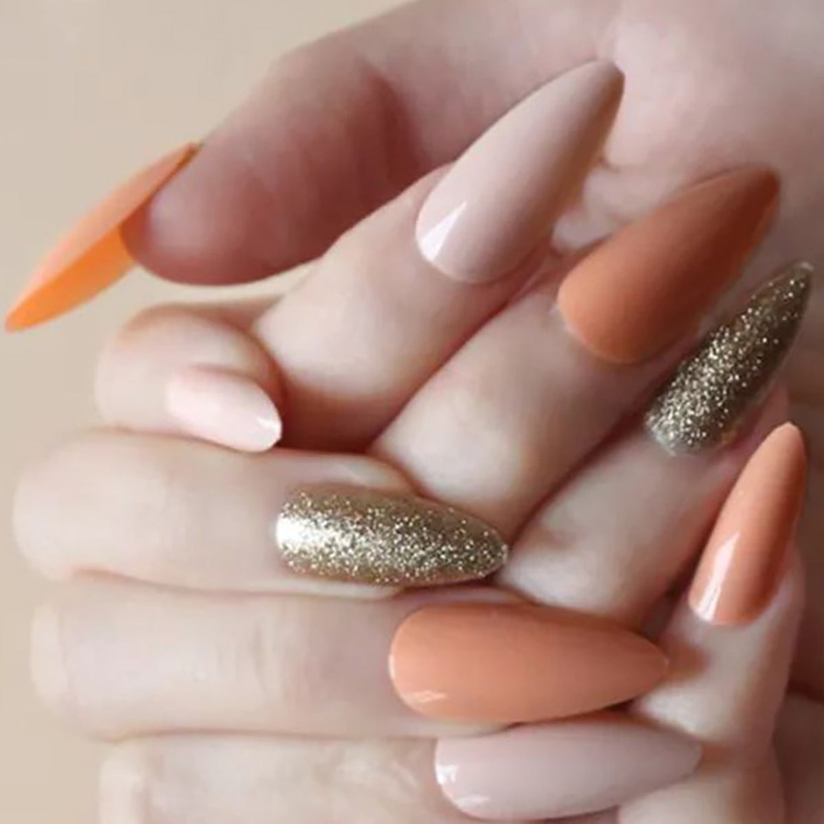 Uña de almendra desmontable negra borde francés minimalista moda manicura falsa parche de uñas al por mayor